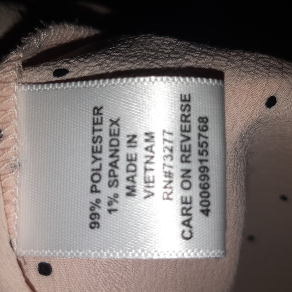 (M) Elle Baby Pink Polka dot Top with Bell Sleeves Ptp 20"×L24" - Picture 6 of 9